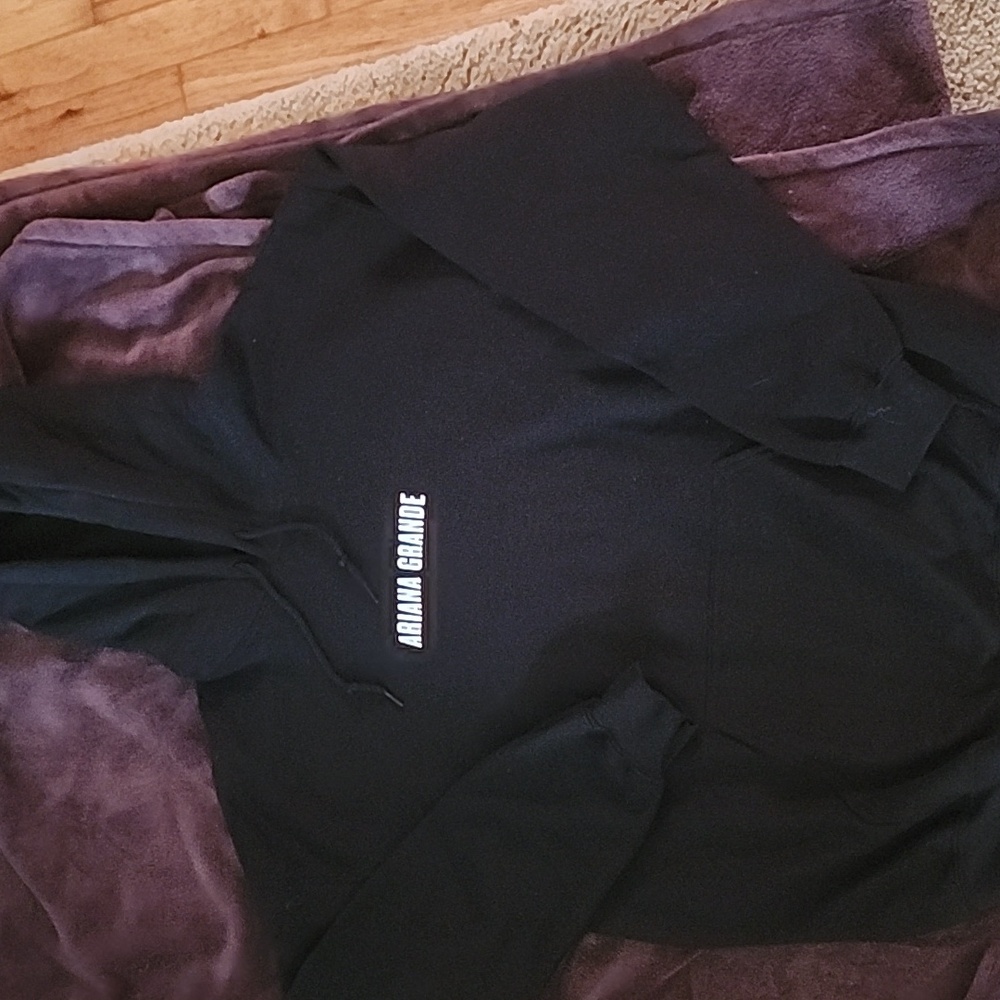 NWOT Ariana Grande official merchandise hoodie size large